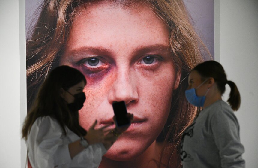 Выставка "20:20. Время остановилось" открылась в ММОМА 12 фото