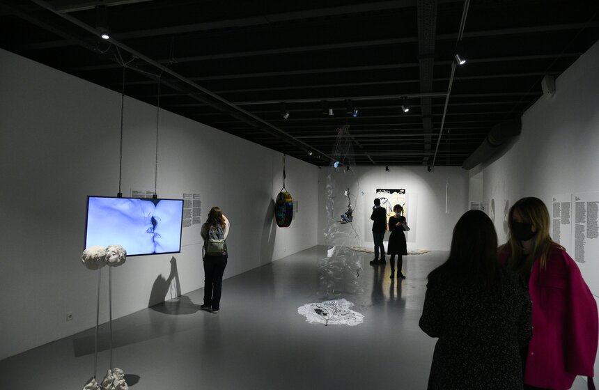 Выставка "20:20. Время остановилось" открылась в ММОМА 8 фото