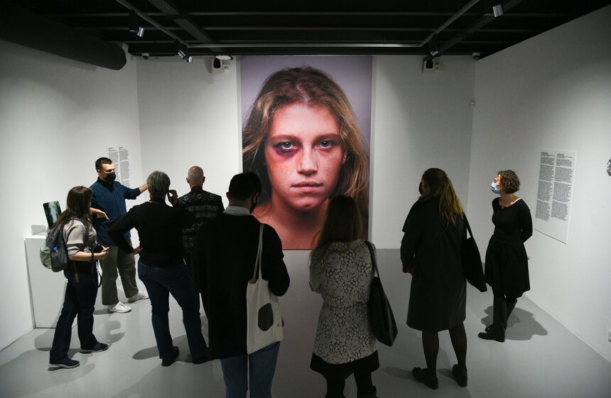 Выставка "20:20. Время остановилось" открылась в ММОМА 3 фото