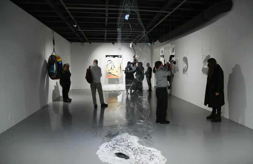 Выставка "20:20. Время остановилось" открылась в ММОМА 20 фото