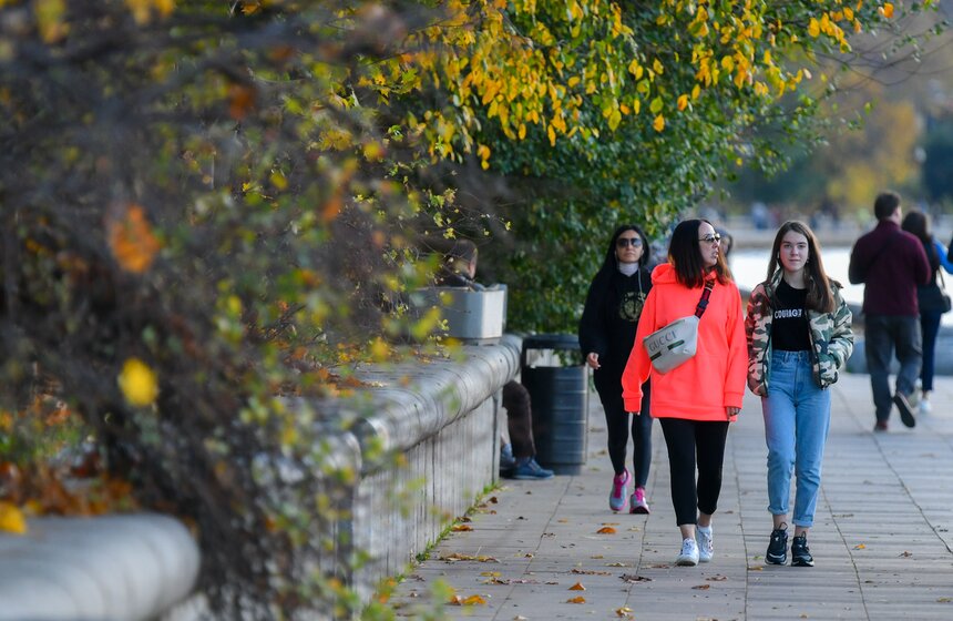 Заморозки приходят на смену теплой погоде в Москве 46 фото