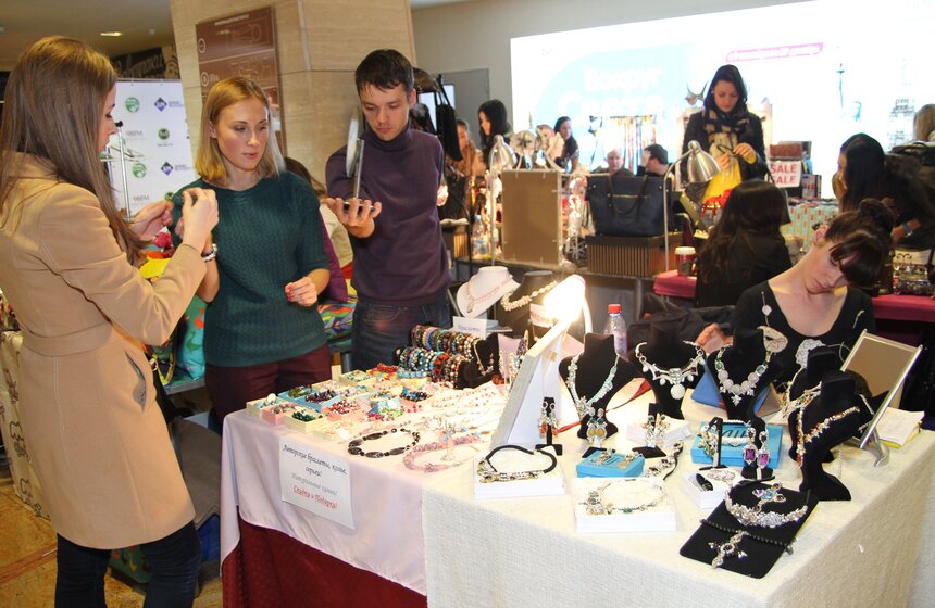 Ведущие телеканала "Москва 24" приняли участие в модном показе 2 фото