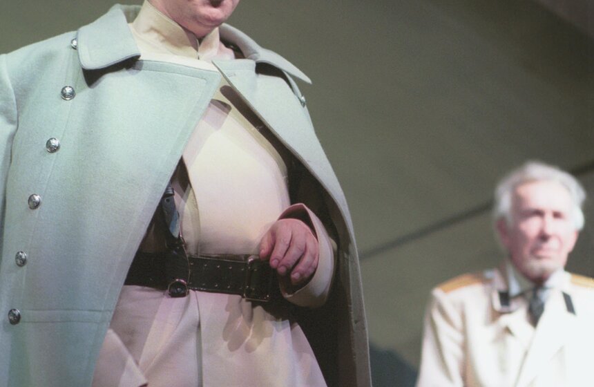 Михаил Ефремов отметит 50-летие на сцене 1 фото