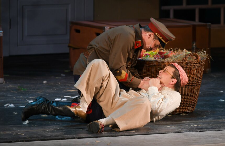 МХАТ имени Горького открыл сезон премьерой спектакля "Красный Моцарт" 25 фото