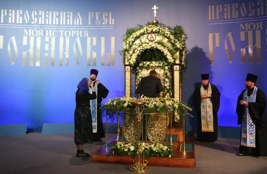 Выставка "Романовы. Моя история" открылась в "Манеже" 3 фото