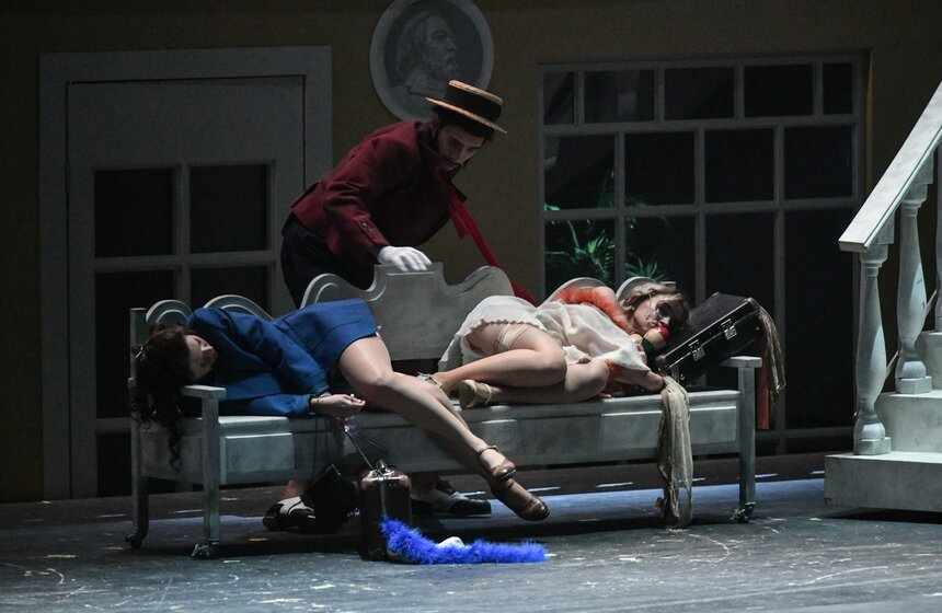 В постановке прозвучала только музыка авторства Исаака Дунаевского