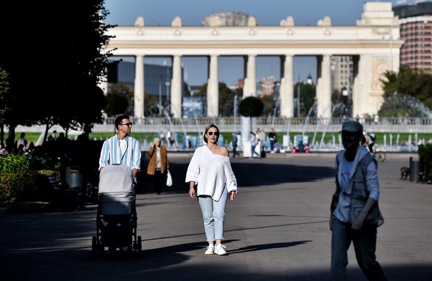 В Москву пришло бабье лето 6 фото