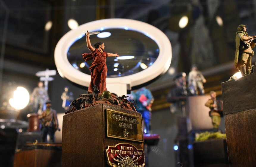 Музей военной формы представил выставку "Сквозь времена" 20 фото