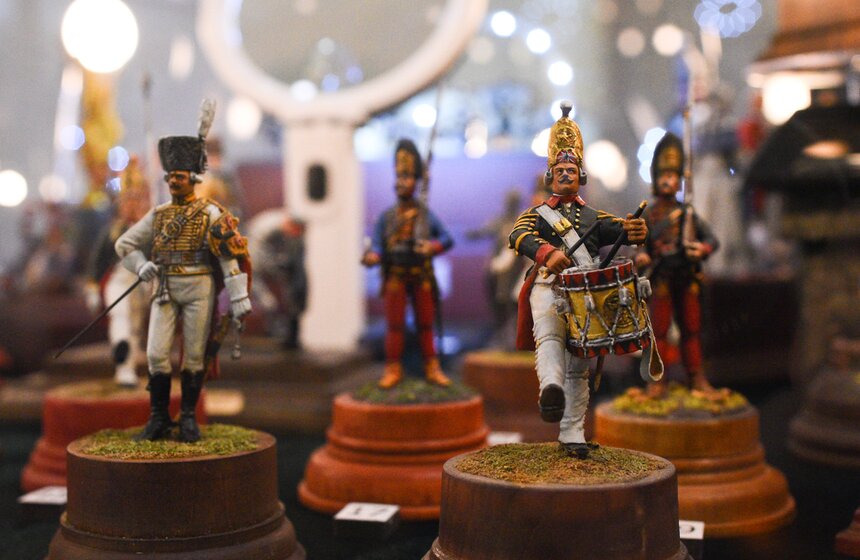 Музей военной формы представил выставку "Сквозь времена" 17 фото