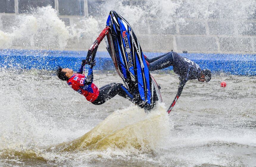 Первый фестиваль водных видов спорта прошел в Москве 30 фото