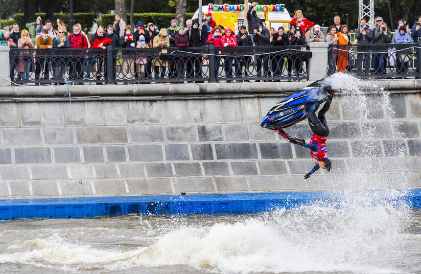 Первый фестиваль водных видов спорта прошел в Москве 31 фото