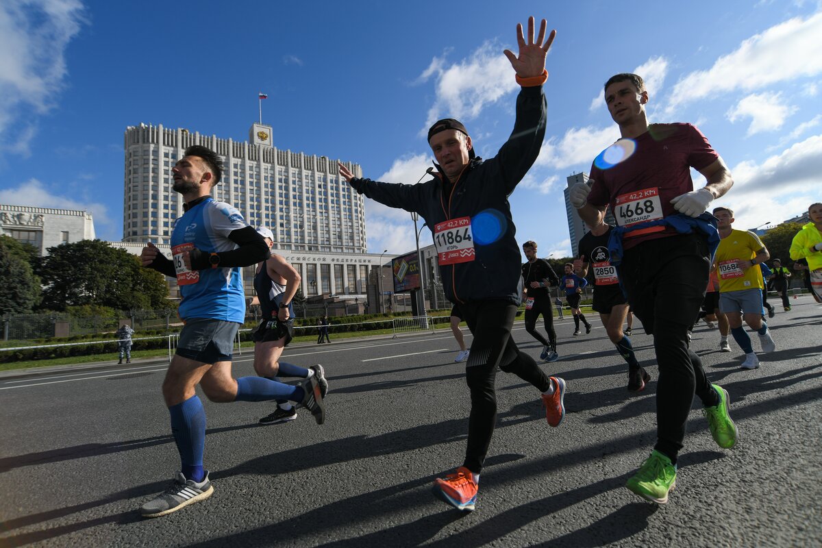 Веломарафон в москве 2024. 36,6 Московский марафон. Московский марафон старт. Московский полумарафон лента. Московский марафон тренировок в «Лужниках».