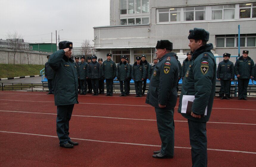 В Москве выбрали лучшего пожарного 16 фото