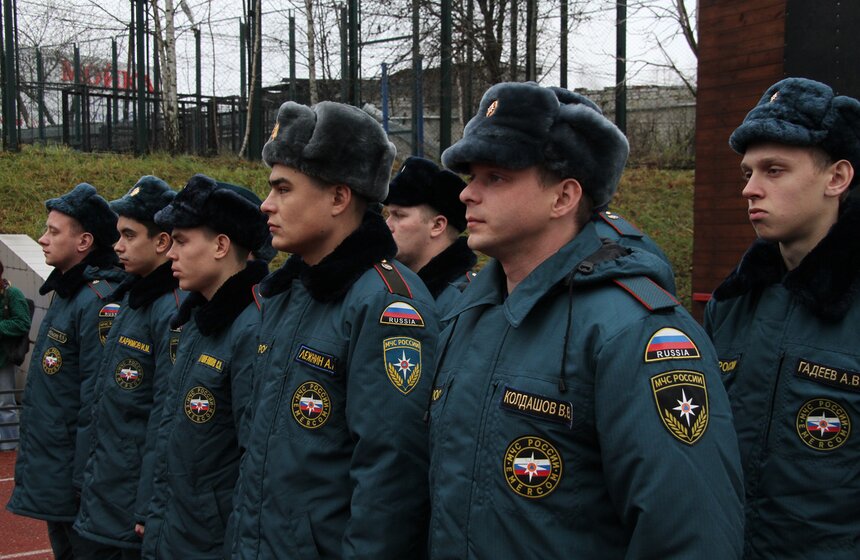 В Москве выбрали лучшего пожарного 17 фото