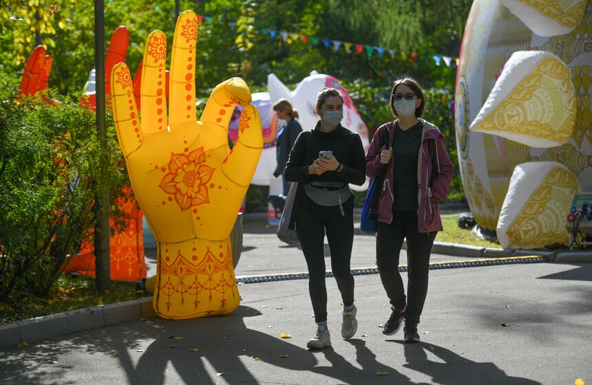 Также участники мероприятия могли посетить танцевальную площадку