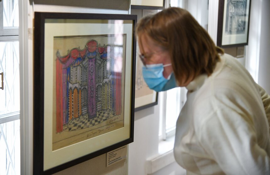 Выставка Владимира Серебровского открылась в Бахрушинском музее 10 фото