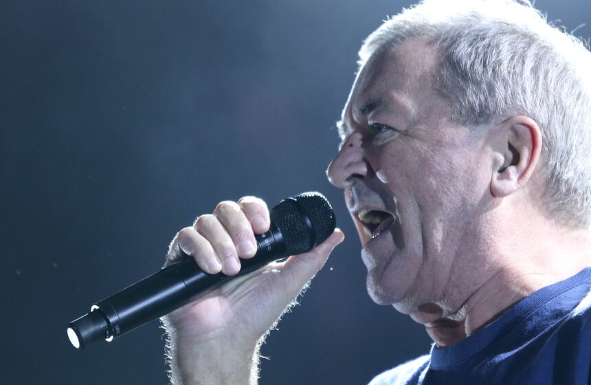 В СК "Олимпийский" выступила рок-группа Deep Purple 2 фото