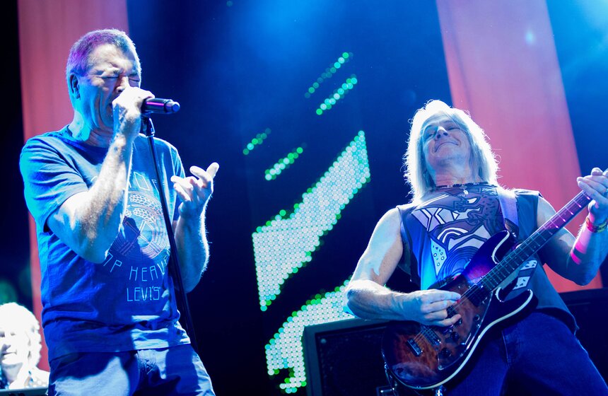 В СК "Олимпийский" выступила рок-группа Deep Purple 7 фото