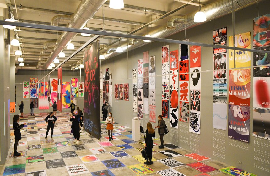 Биеннале "Золотая пчела 14" открылась в Москве 3 фото