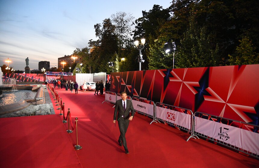 Андрей Бурковский