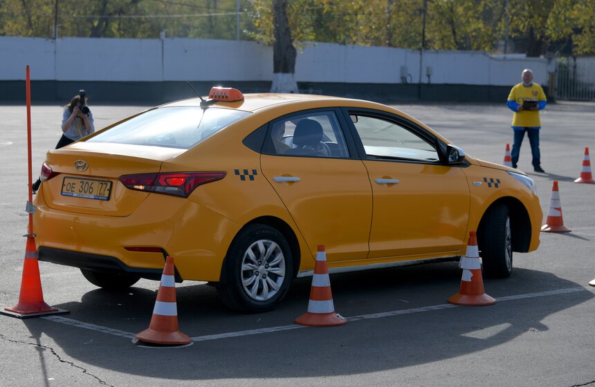 Конкурс профессионального мастерства водителей такси прошел в Москве 19 фото