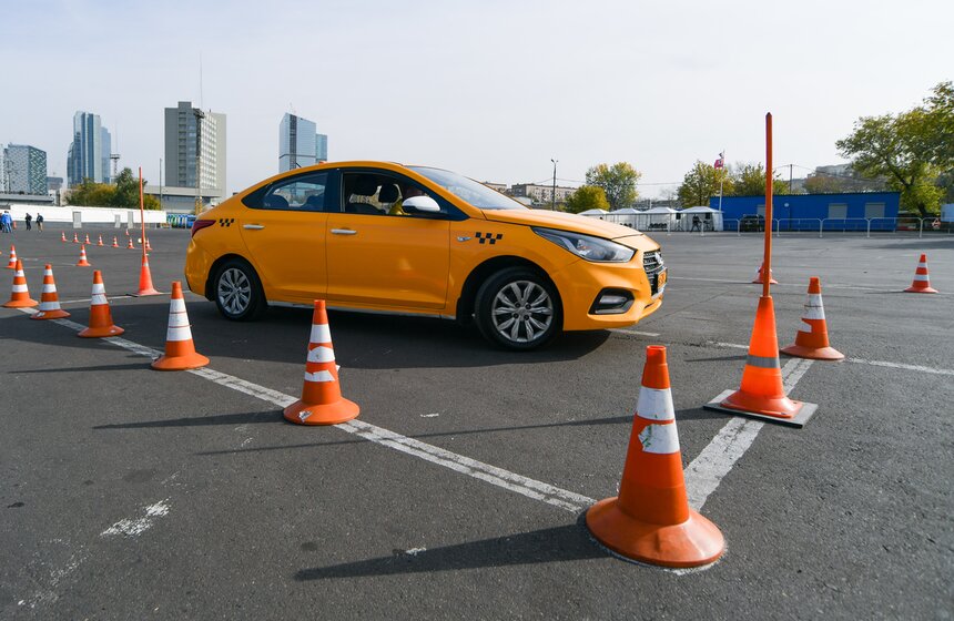 Конкурс профессионального мастерства водителей такси прошел в Москве 9 фото
