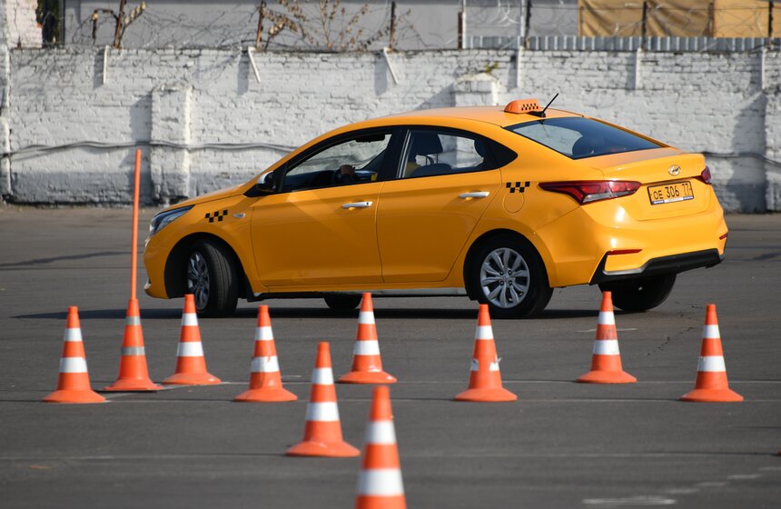 Конкурс профессионального мастерства водителей такси прошел в Москве 8 фото