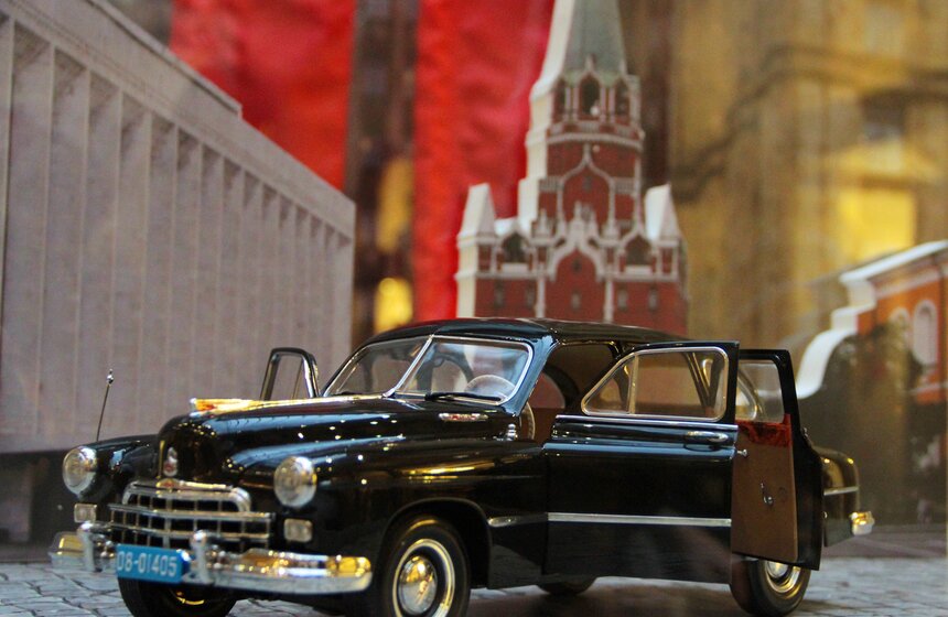 В ГУМе открылась историческая выставка автомобилей ГАЗ 17 фото