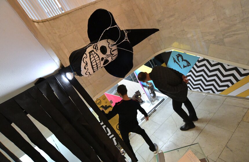 Здесь можно найти и привидений, призраков, ведьм, колдунов и вампиров