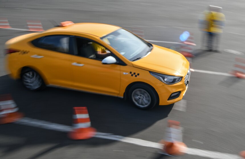 Конкурс профессионального мастерства водителей такси прошел в Москве 21 фото