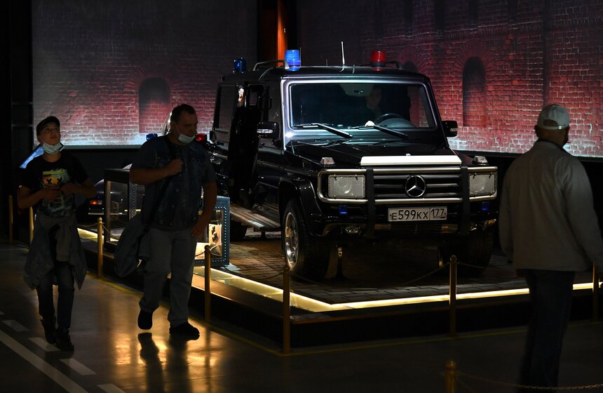 Москвичам провели экскурсию в Музее Гаража особого назначения ФСО России 31 фото