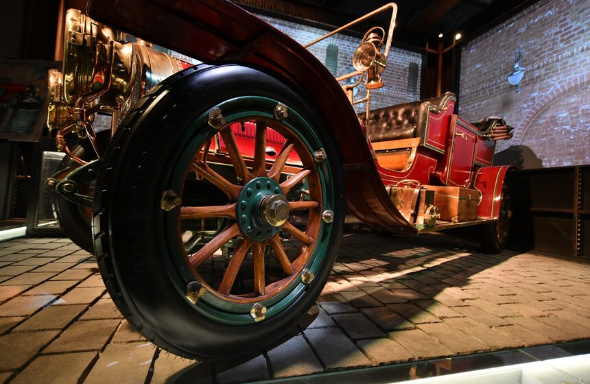 Москвичам провели экскурсию в Музее Гаража особого назначения ФСО России 23 фото