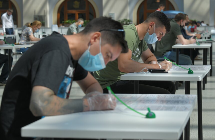 В Москве открылся один из крупнейших в Европе прививочных пунктов 42 фото