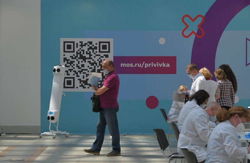 В Москве открылся один из крупнейших в Европе прививочных пунктов 8 фото