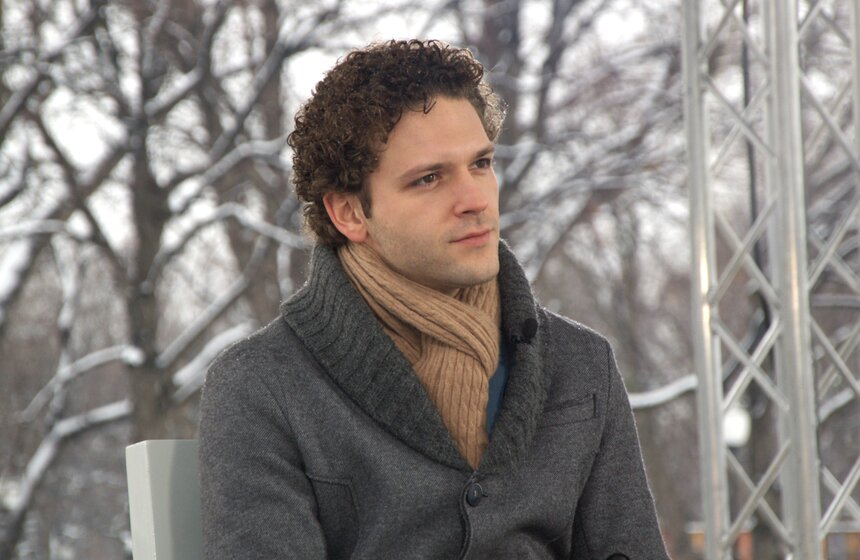 Телеканал "Москва 24" запустил новый проект "Зима в парке" 8 фото