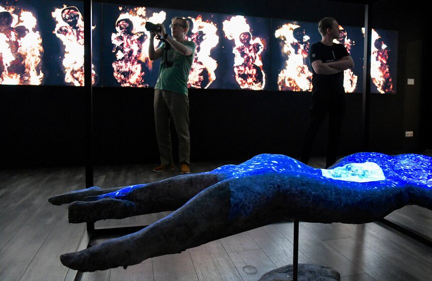 В ММОМА открылась выставка Стаса Намина "Противостояние" 21 фото