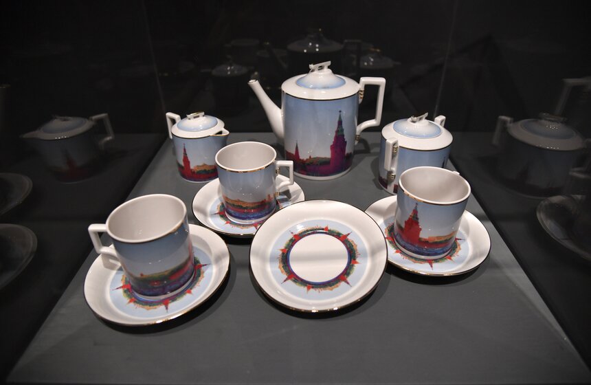 В ММОМА открылась выставка Стаса Намина "Противостояние" 20 фото