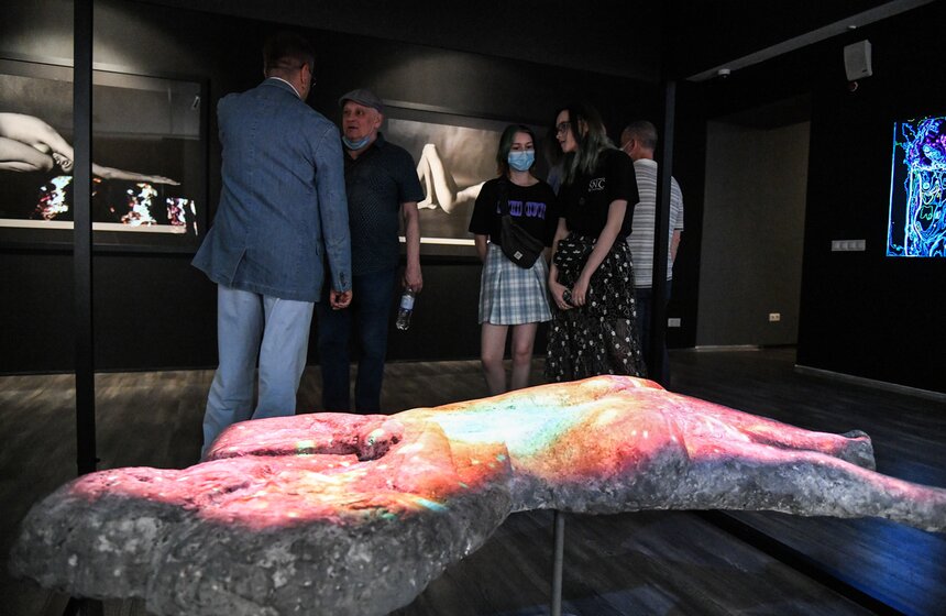 В ММОМА открылась выставка Стаса Намина "Противостояние" 12 фото