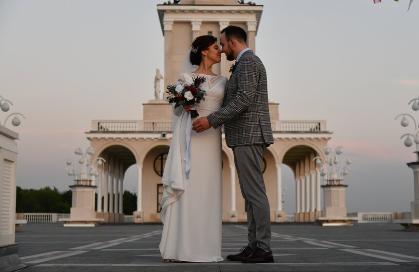 Впервые торжественные регистрации брака прошли на Северном речном вокзале в Москве 16 фото