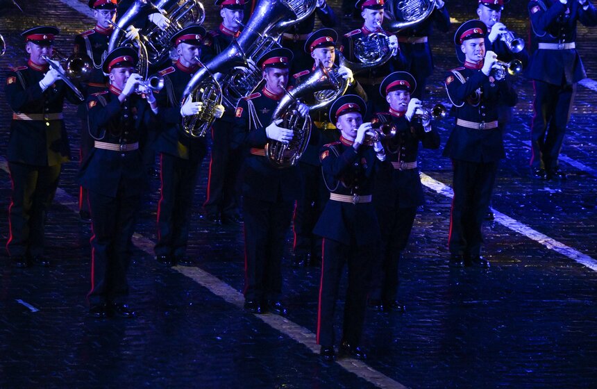 В Москве завершился фестиваль "Спасская башня" 18 фото