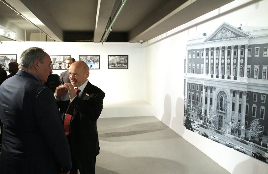 В Музее Москвы открылась выставка, посвященная юбилею Мосгордумы 9 фото
