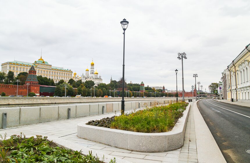 Как преобразился остров Балчуг после благоустройства 3 фото