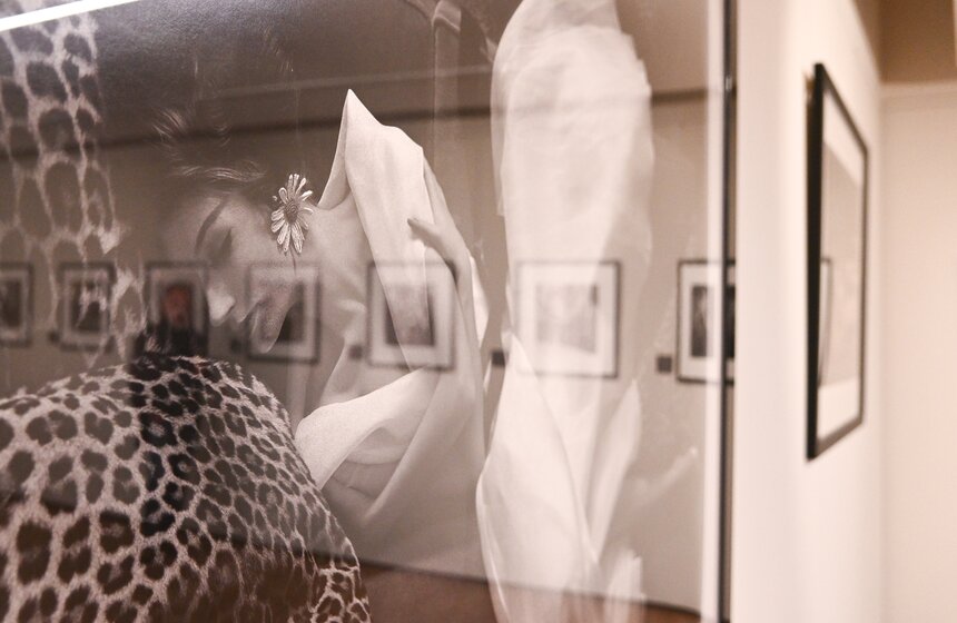 Выставка "Высокий полет Мелвина Соколски" открылась в галерее Люмьер 12 фото