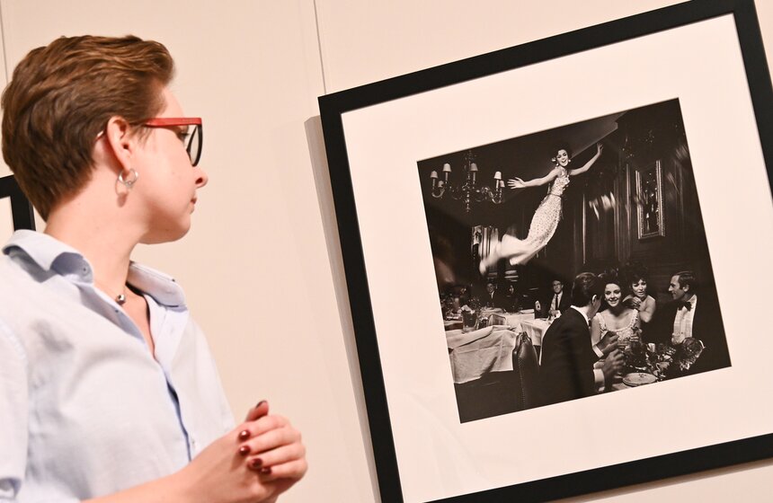 Выставка "Высокий полет Мелвина Соколски" открылась в галерее Люмьер 6 фото