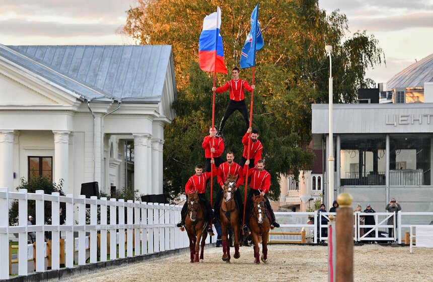 На ВДНХ проходит фестиваль "Конные традиции России" 18 фото