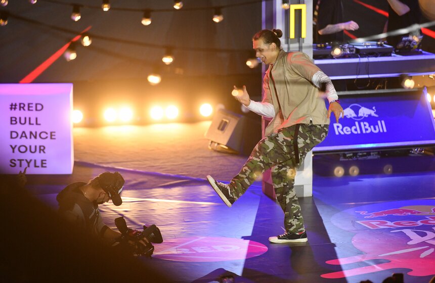 В Москве прошел чемпионат по уличным танцам Red Bull Dance Your Style 2 фото