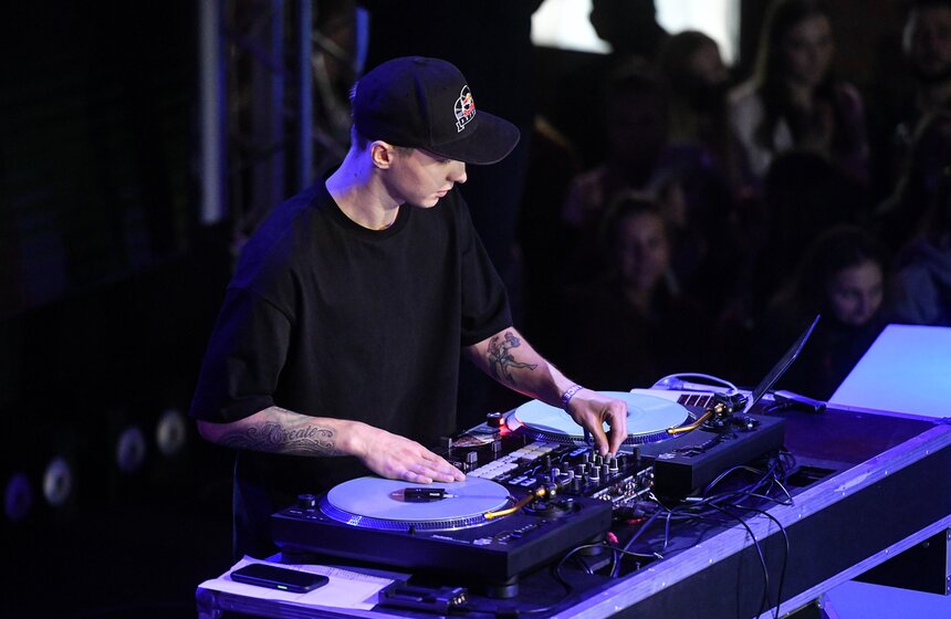 В Москве прошел чемпионат по уличным танцам Red Bull Dance Your Style 11 фото