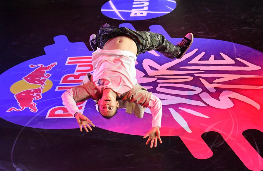 В Москве прошел чемпионат по уличным танцам Red Bull Dance Your Style 17 фото