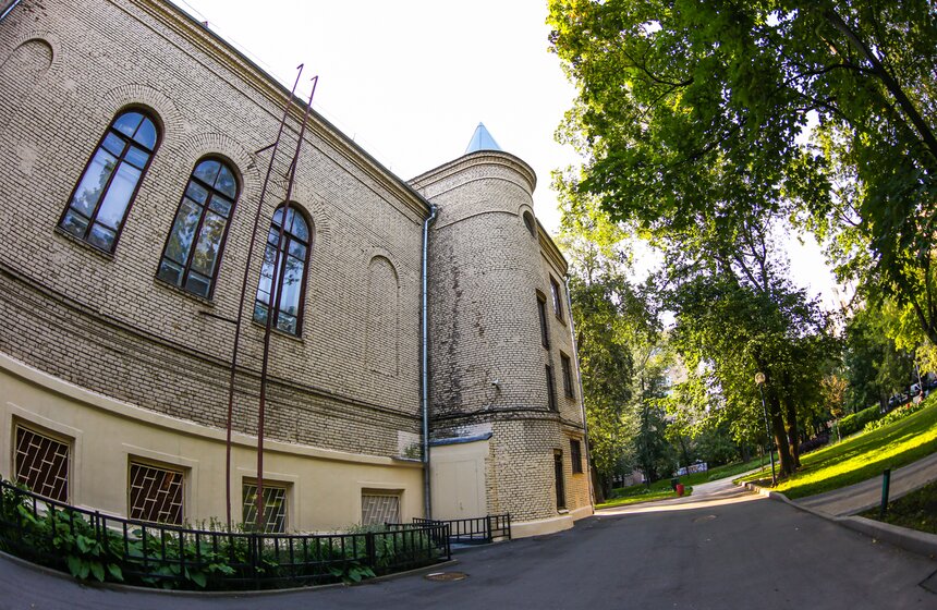 Прогулка по городу. Московские дворы-колодцы с оттенками Питера 23 фото