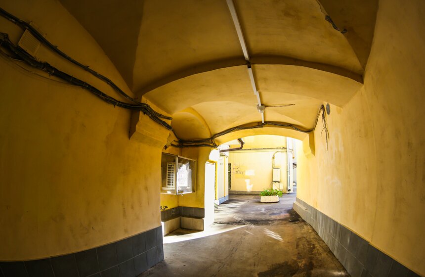 Прогулка по городу. Московские дворы-колодцы с оттенками Питера 26 фото